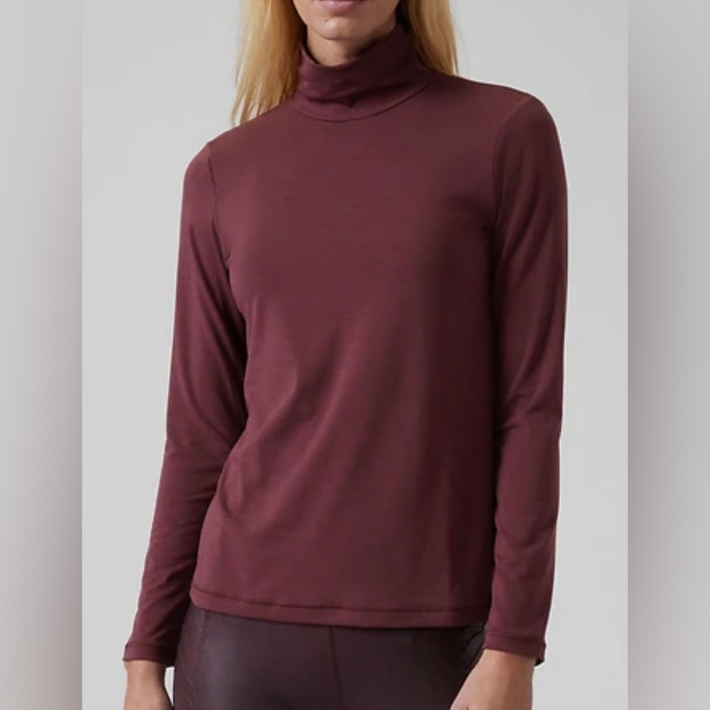 NWT - Athleta Essential Turtleneck Size XXS
